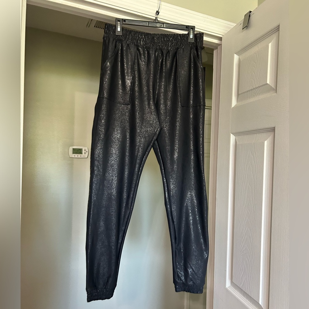 Mono B joggers - size Large